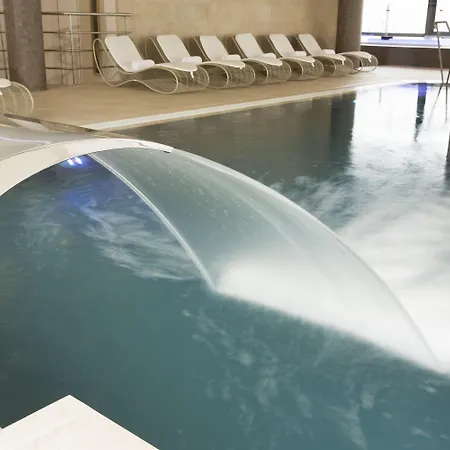 Golden Tulip Aix Les Bains - & Отель Экс-ле-Бен