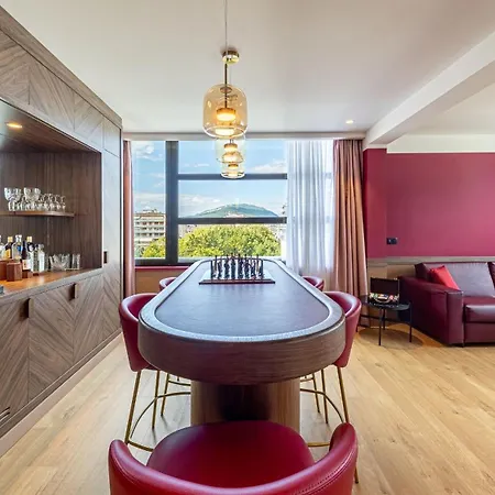 艾克斯莱班金色郁金香spa酒店 酒店 4*